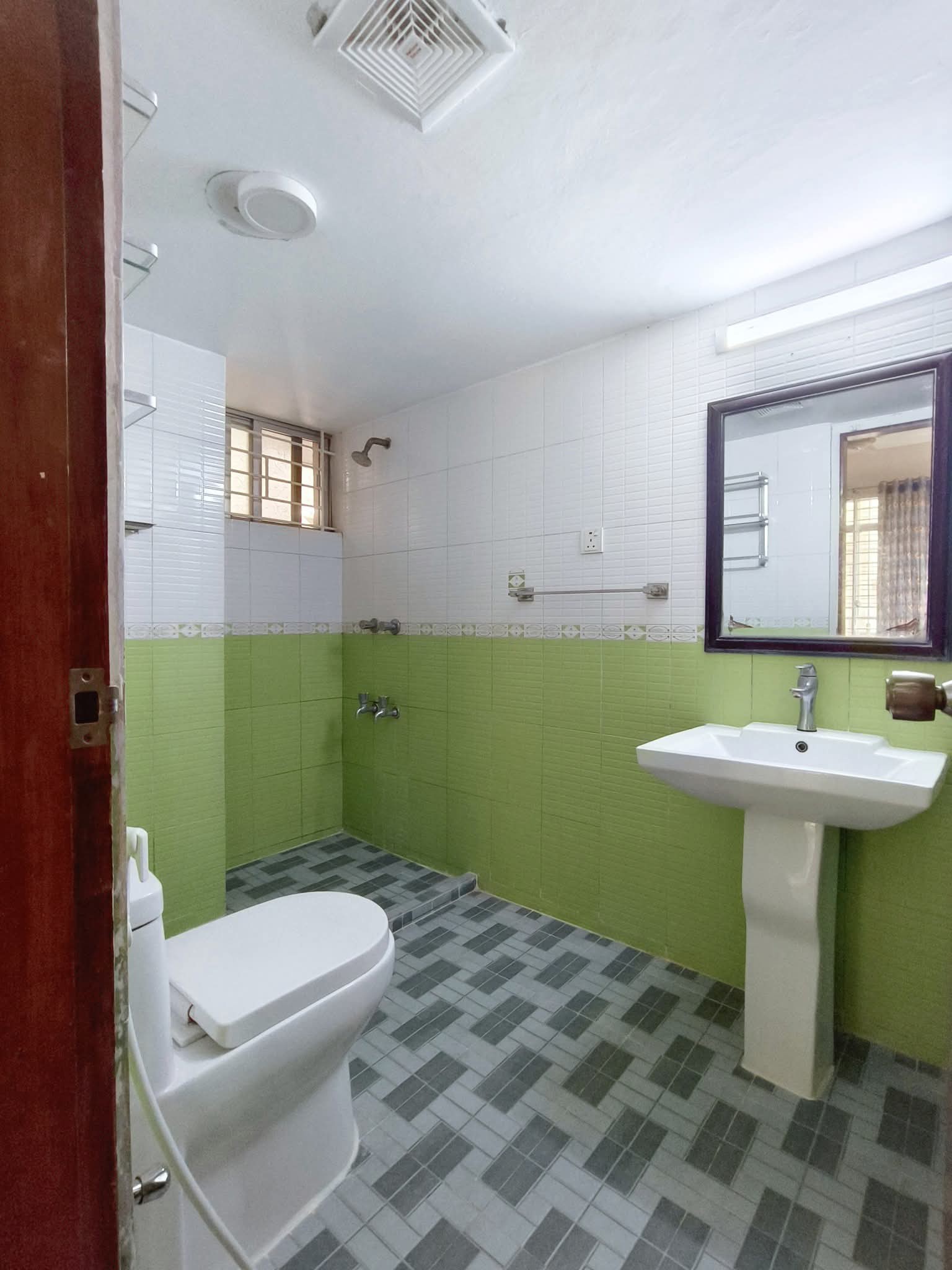 595176236_122178181376481434_9090249920148866668_n